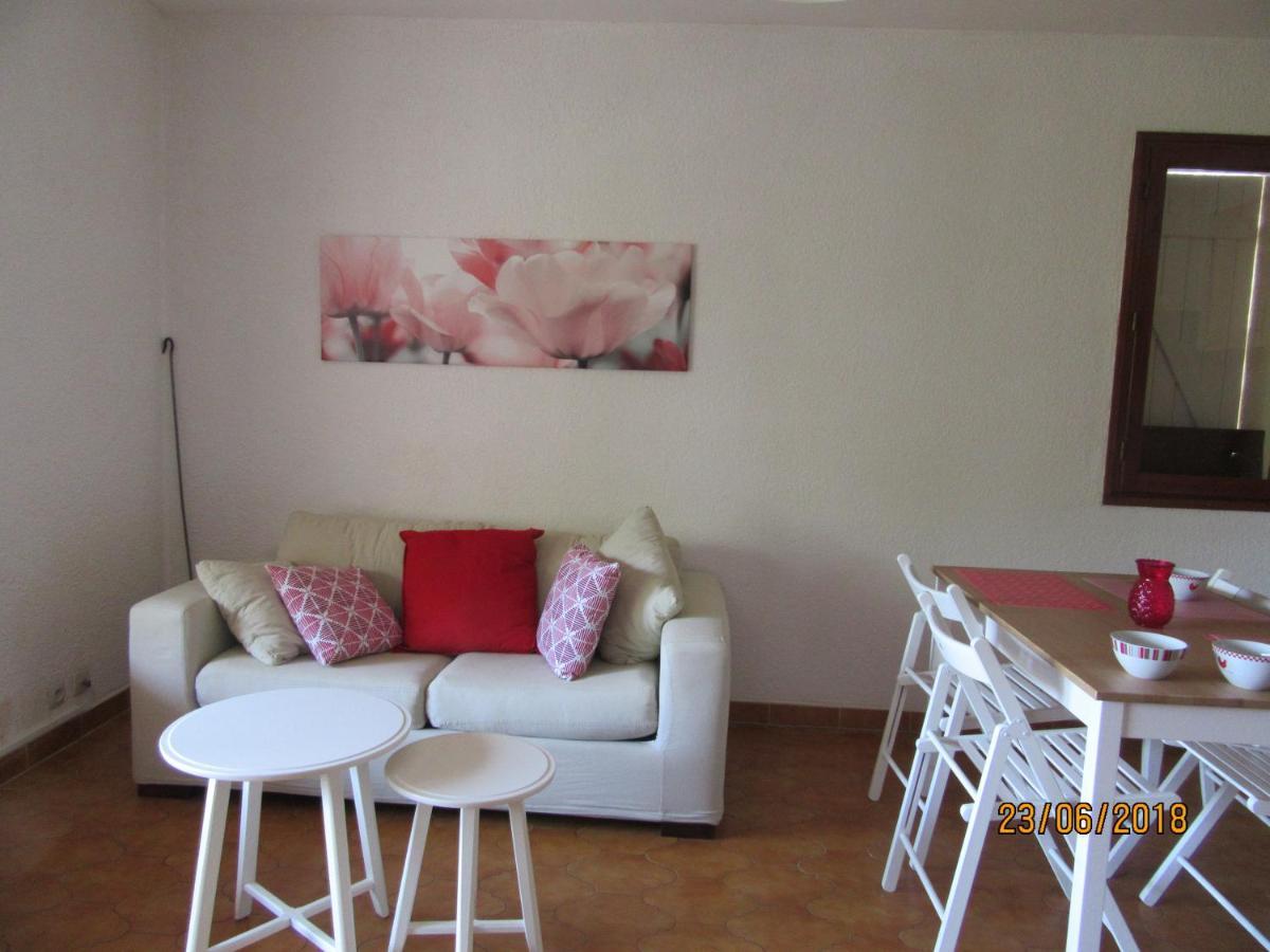 Au Calme Residence L'Ile Heureuse เลแล็คส์ ภายนอก รูปภาพ