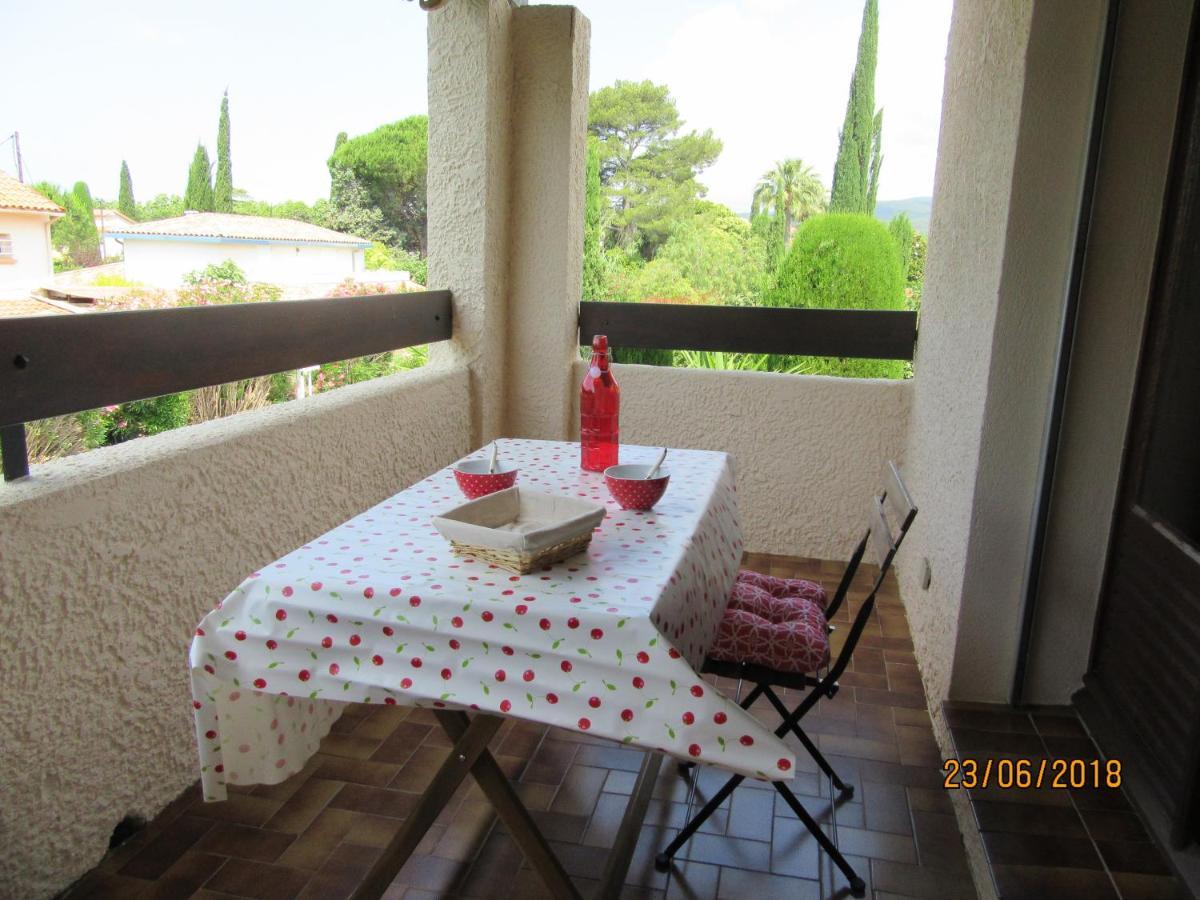 Au Calme Residence L'Ile Heureuse เลแล็คส์ ภายนอก รูปภาพ