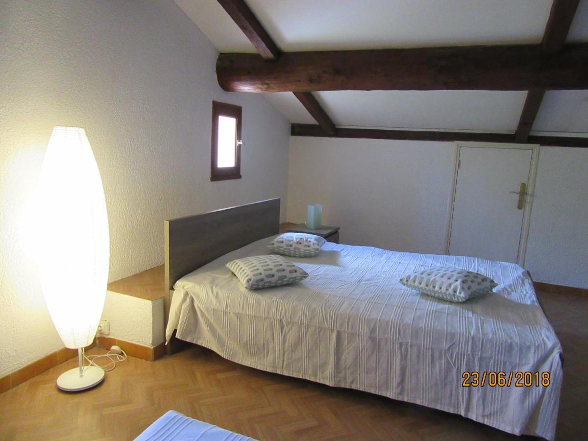 Au Calme Residence L'Ile Heureuse เลแล็คส์ ภายนอก รูปภาพ